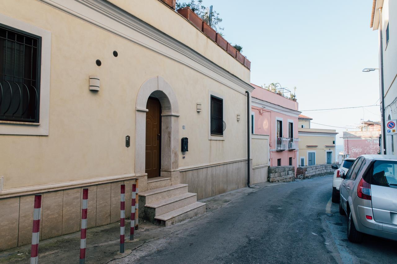 L' Ambasciata Gaeta Hotel Buitenkant foto